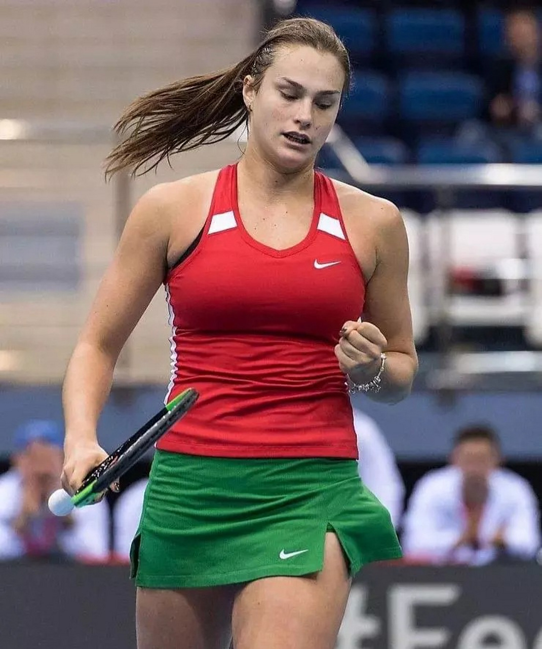 励与关怀 励与关怀